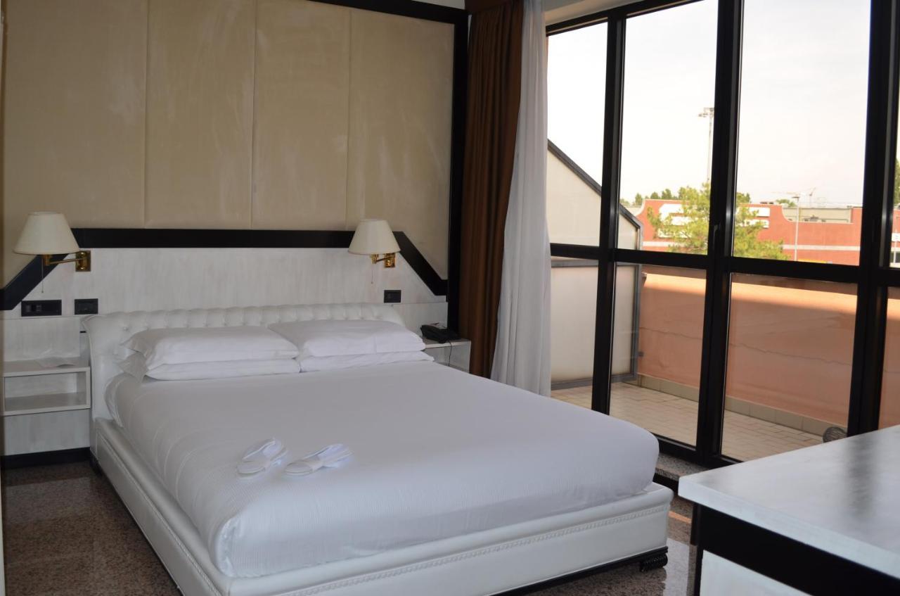 Hotel Diamante Corbetta Kültér fotó