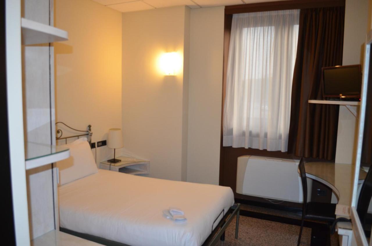 Hotel Diamante Corbetta Kültér fotó