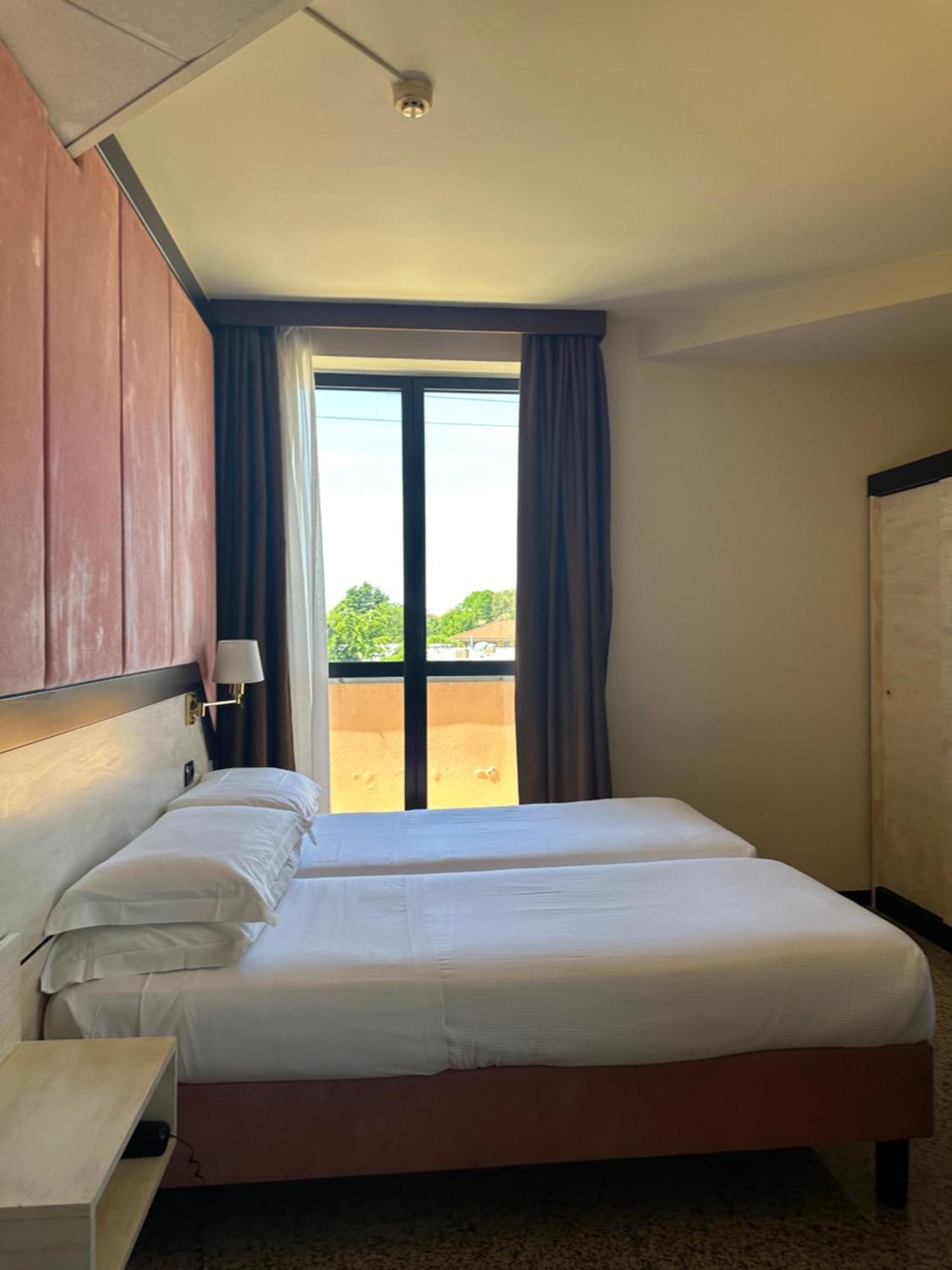 Hotel Diamante Corbetta Kültér fotó