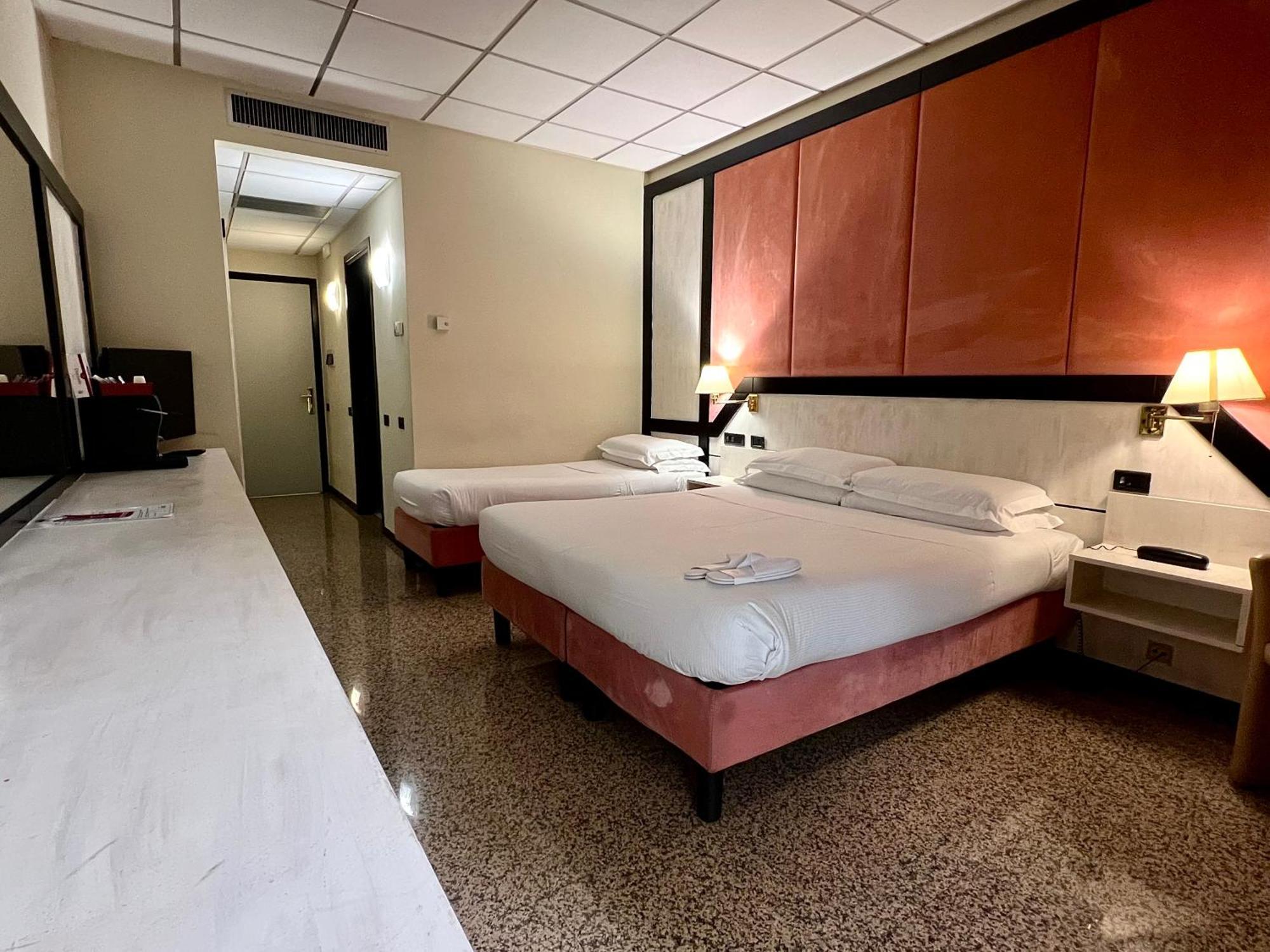 Hotel Diamante Corbetta Kültér fotó