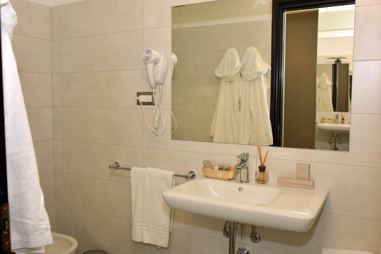Hotel Diamante Corbetta Kültér fotó